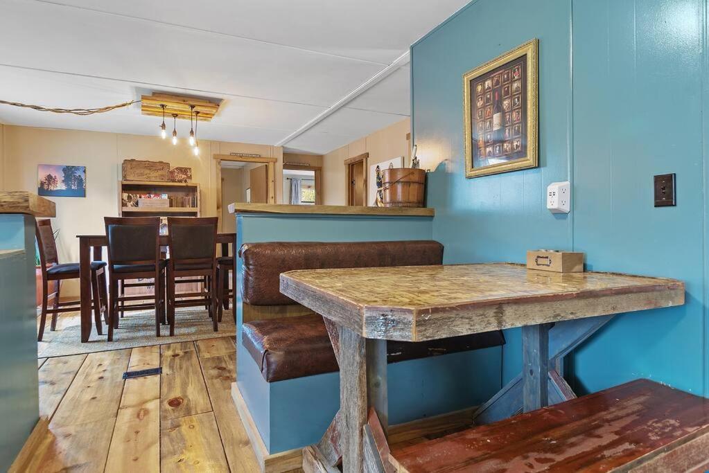 Blue Pine Retreat Villa Lead ภายนอก รูปภาพ
