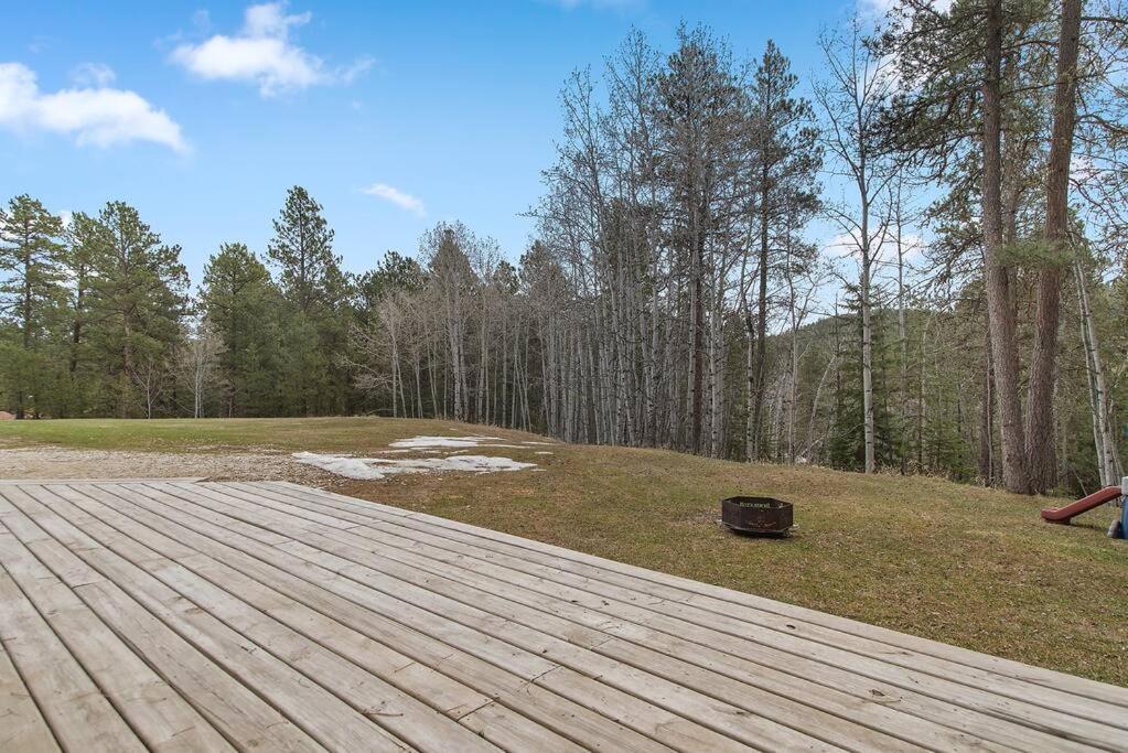 Blue Pine Retreat Villa Lead ภายนอก รูปภาพ
