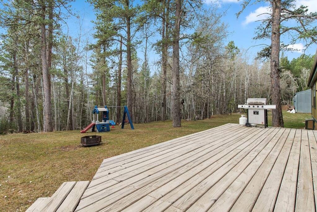 Blue Pine Retreat Villa Lead ภายนอก รูปภาพ